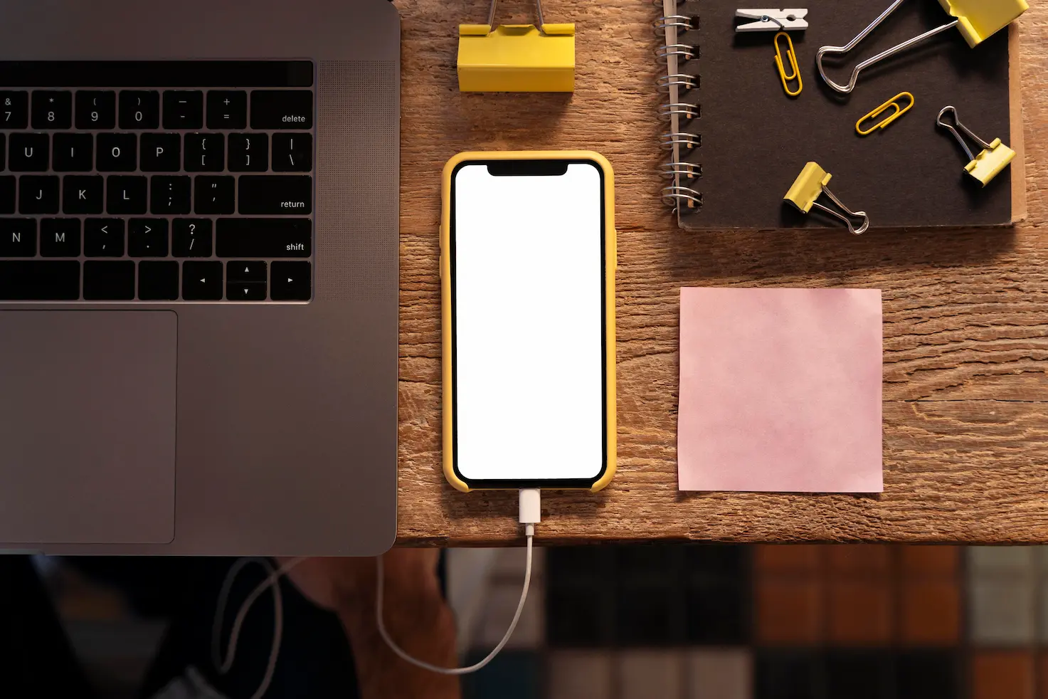 pourquoi mon telephone charge lentement